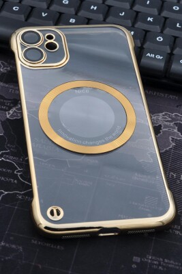 iPhone 11 Uyumlu Altın Sarı Gold Renkli İnce Kenarlı Şeffaf Sert Kapak Kılıf - 1