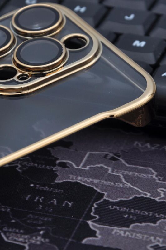 iPhone 14 Pro Uyumlu Altın Sarı Gold Renkli İnce Kenarlı Şeffaf Sert Kapak Kılıf - 3